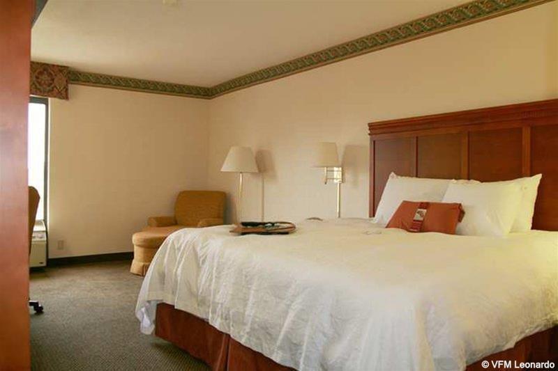 Hampton Inn Corinth Phòng bức ảnh